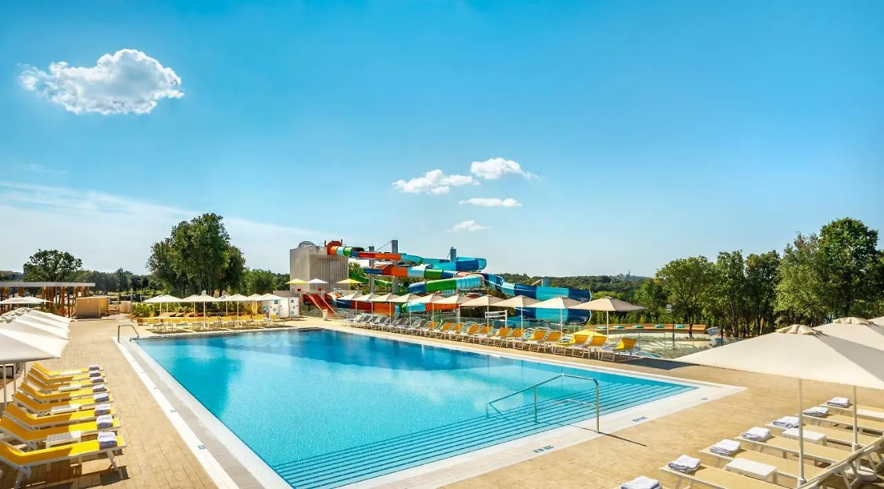 Campsite Victoria Mobilehome In Istra Premium Camping Resort Funtana